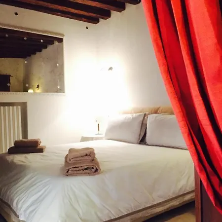 Romantic Studio In The Heart Of דירה